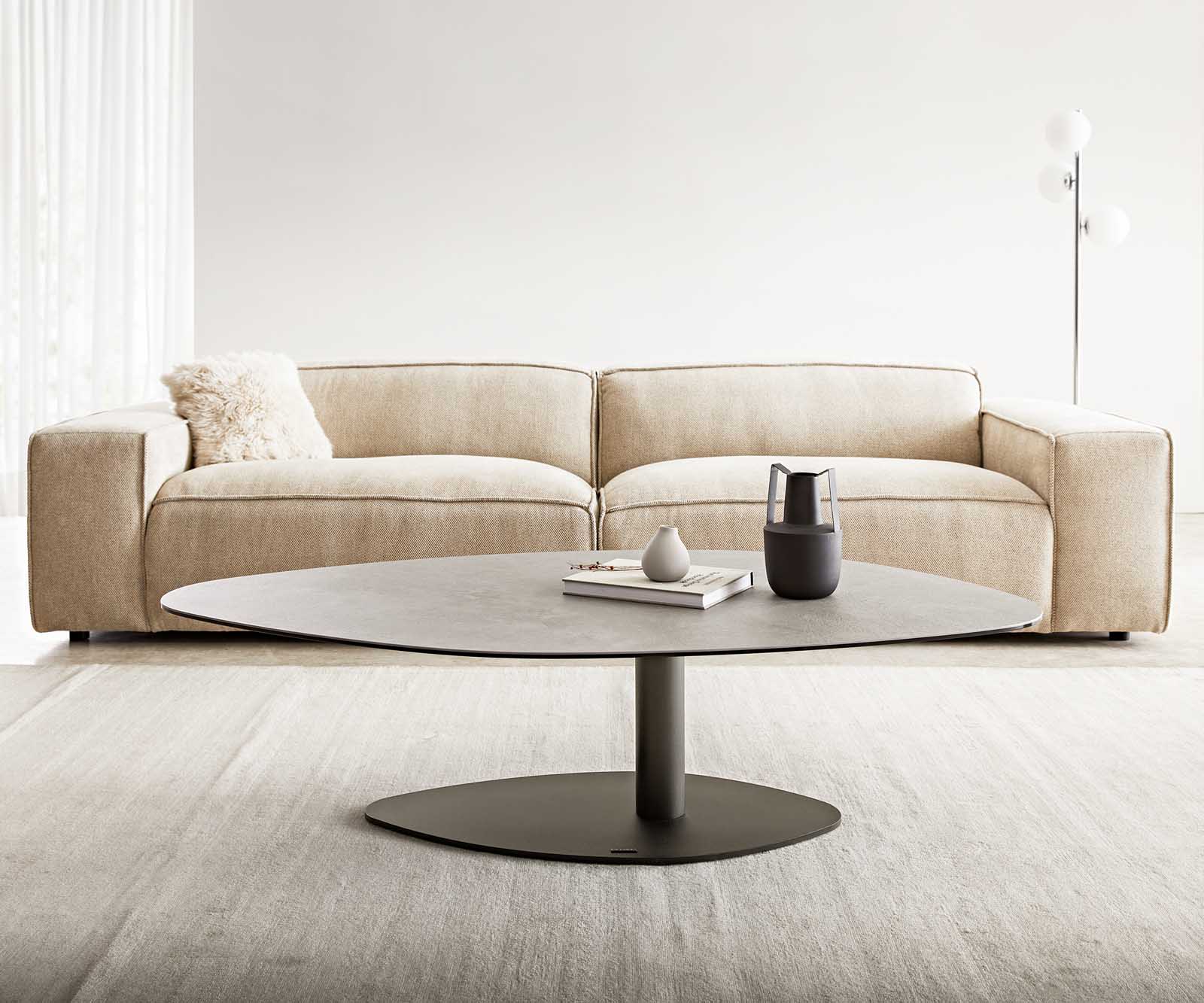 Холна маса 140x80 cm Керамика Aspetto Concreto Бетон цвят Основа Ефектен финиш Titan Vibana 1