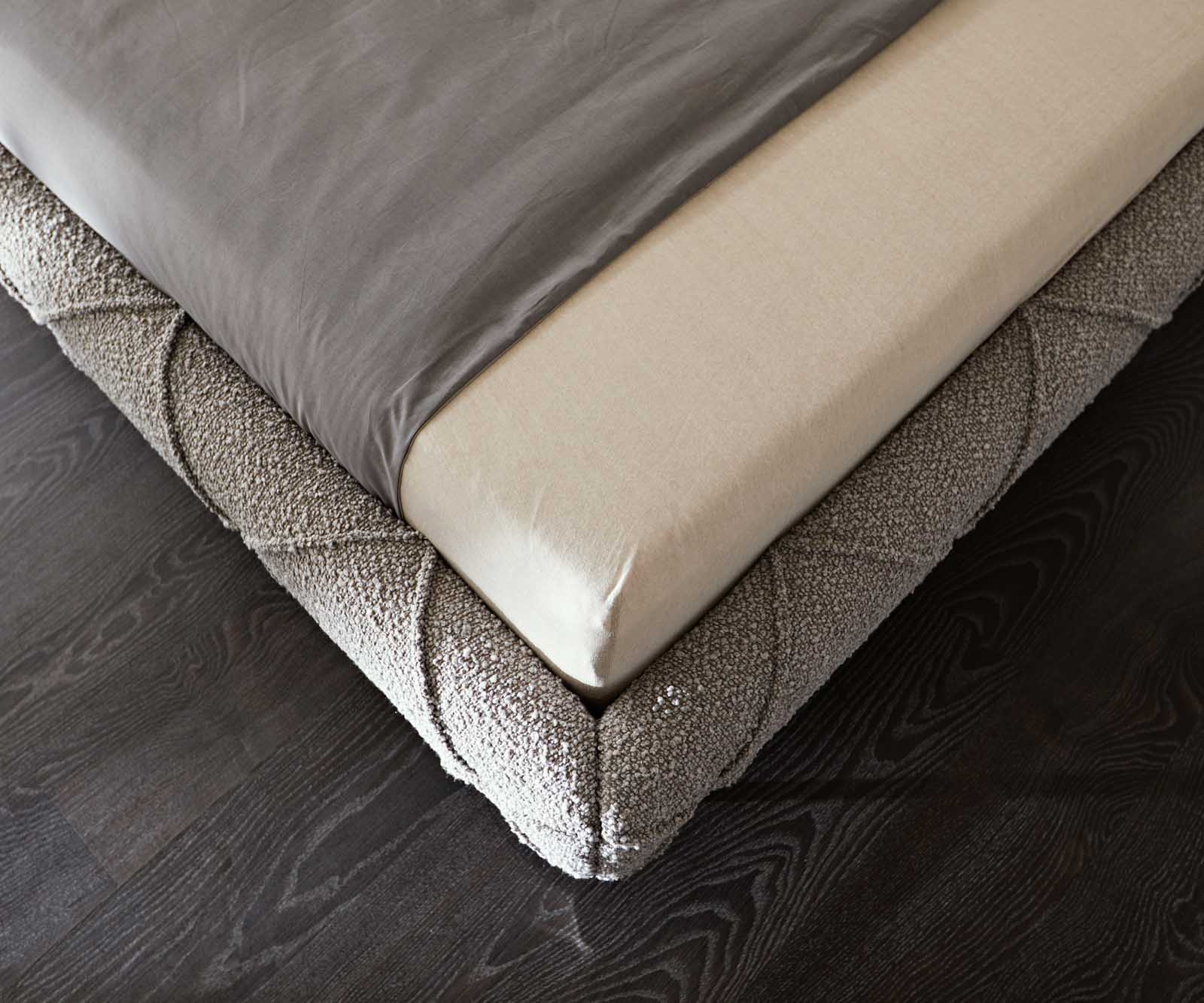 Тапицирано легло Nayara 180x200 cm bouclé сребристо сиво 5 Тапицирано легло Nayara 180x200 cm bouclé сребристо сиво 5