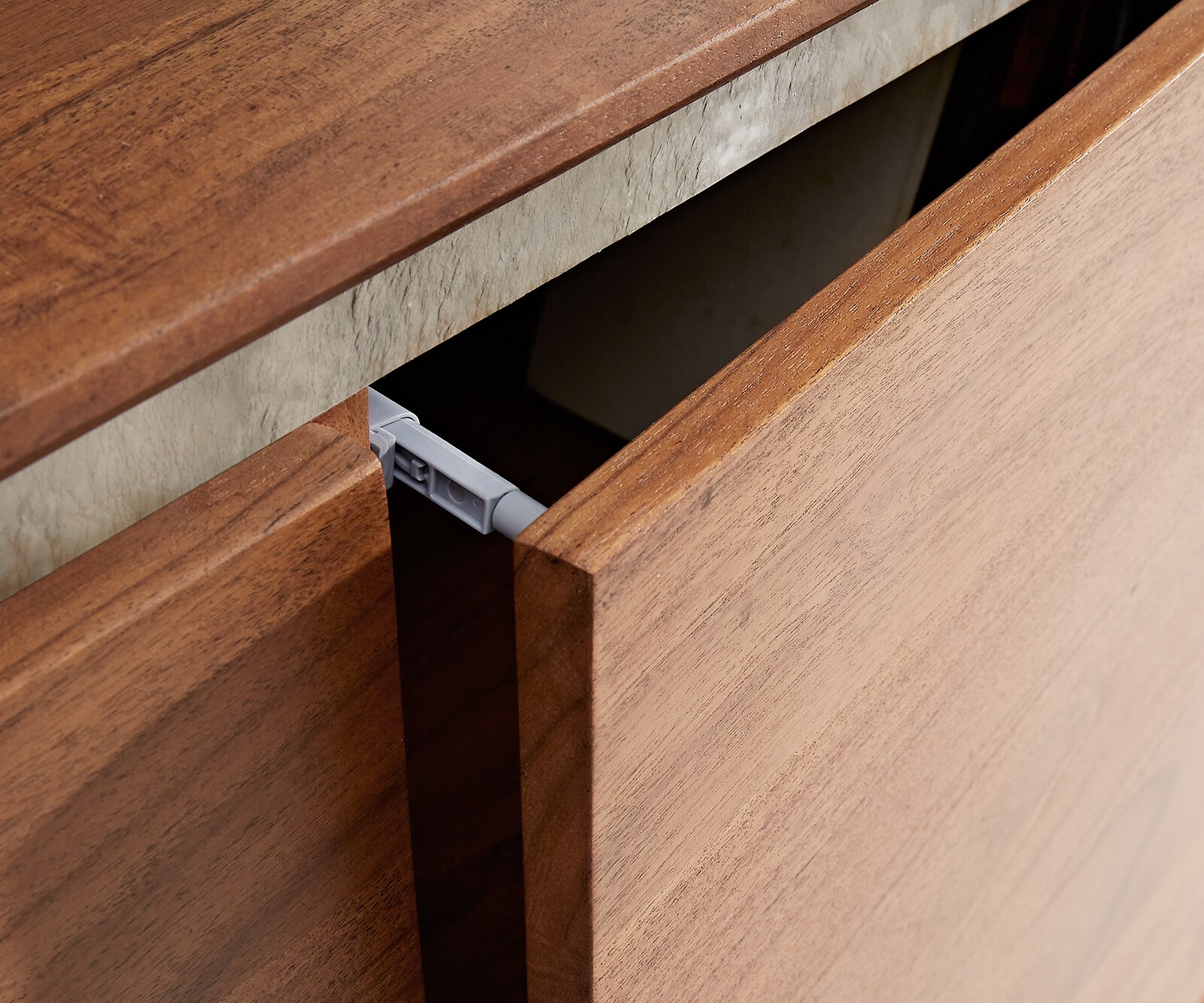 Бюфет 175 cm Акация Кафяв каменен фурнир 4 Врати 1 Рафт V-Крак Черен Stonegrace 5 Бюфет 175 cm Акация Кафяв каменен фурнир 4 Врати 1 Рафт V-Крак Черен Stonegrace 5