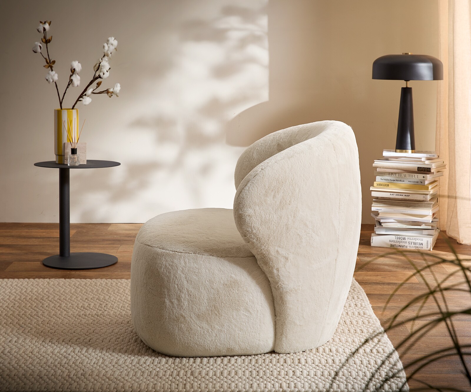 Стол за отдих Pulo 80x80 cm плюшен крем-бял 4