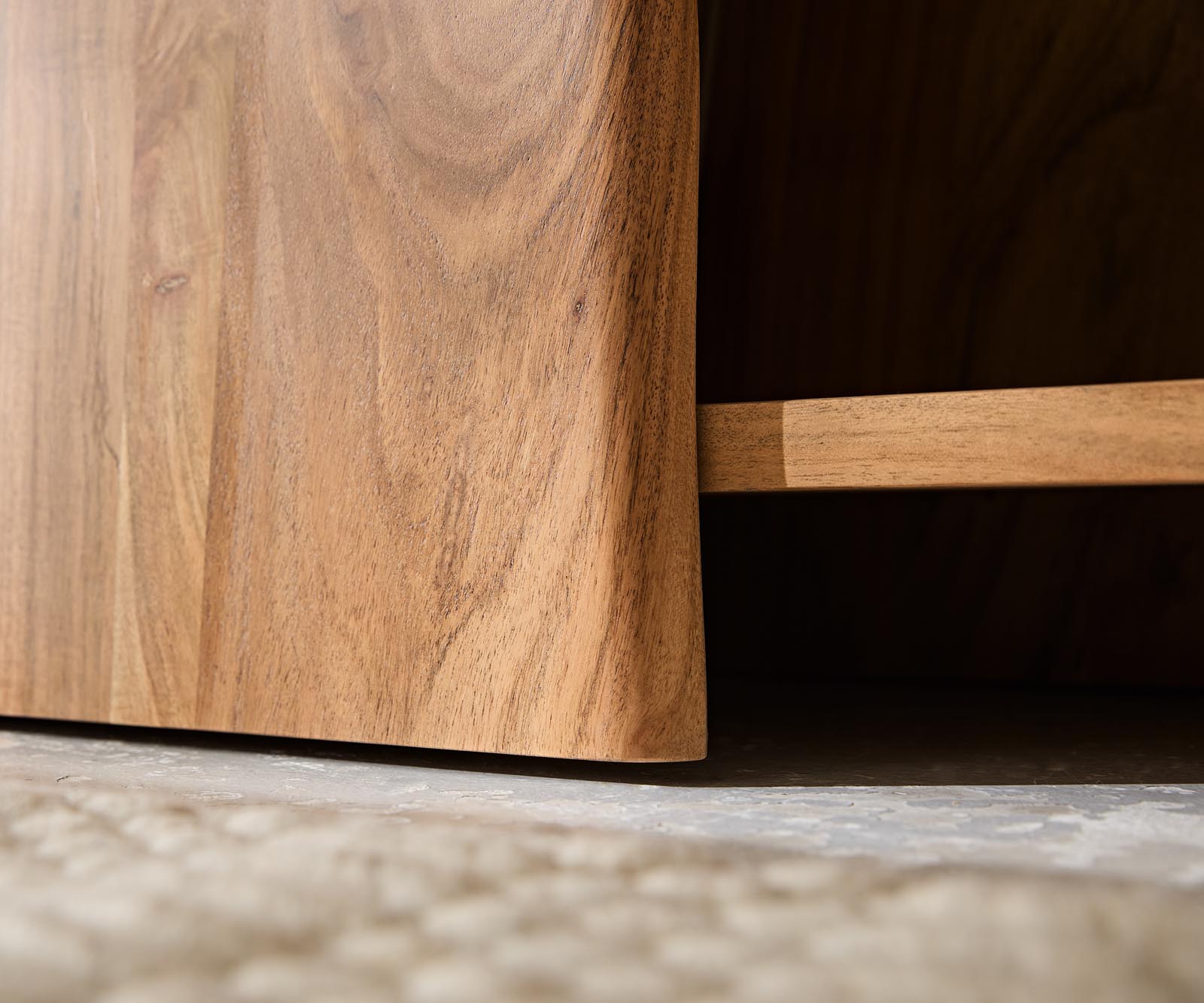 Рафт Live-Edge 140x195 cm естествена акация 2 вратички 8