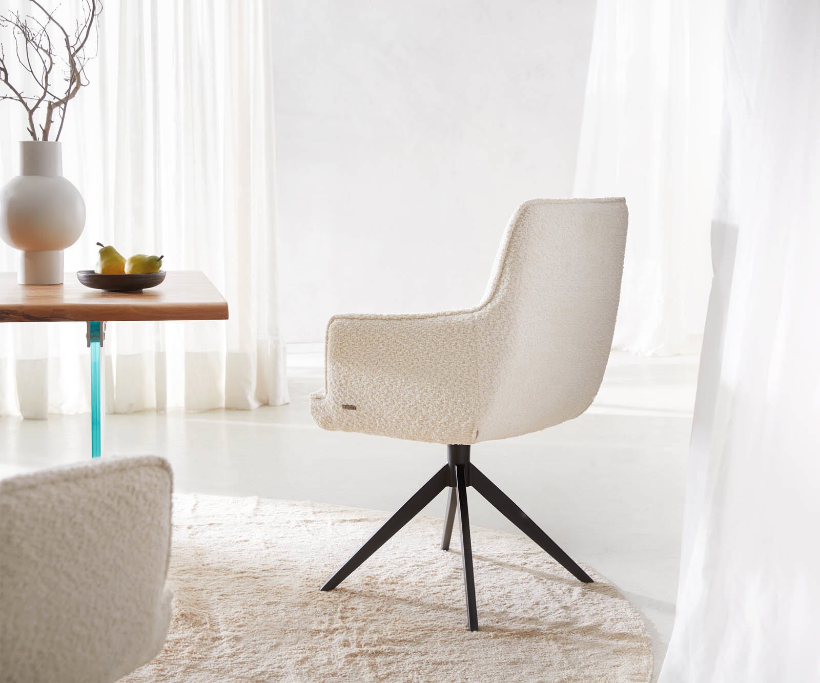 Врътящ се стол с подлакътници Букле Бял Конус крак плосък Черен 360° въртящ се Покет пружина Heira-Flex 4 Врътящ се стол с подлакътници Букле Бял Конус крак плосък Черен 360° въртящ се Покет пружина Heira-Flex 4