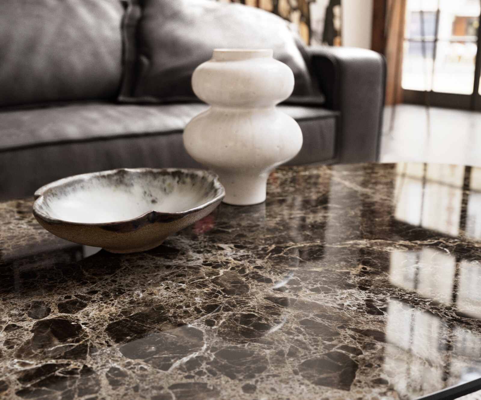 Масичка за кафе Edge Organic 140x76 cm Керамичен ламинат® Emperador Extra Lucidato Тъмнокафяво Sarity Матирана неръждаема стомана 6