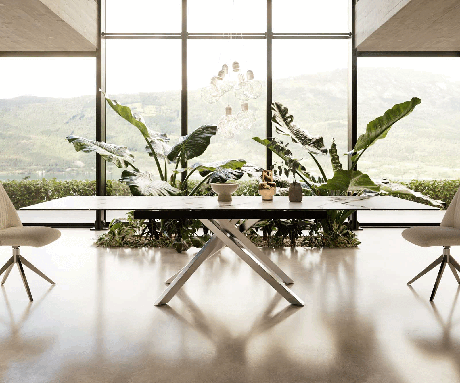 Разтегателна трапезна маса Edge 200-300x100 см Керамика Calacatta Luxe Бял-Злато-Сив Кръсртовидна основа Сребристосива 1