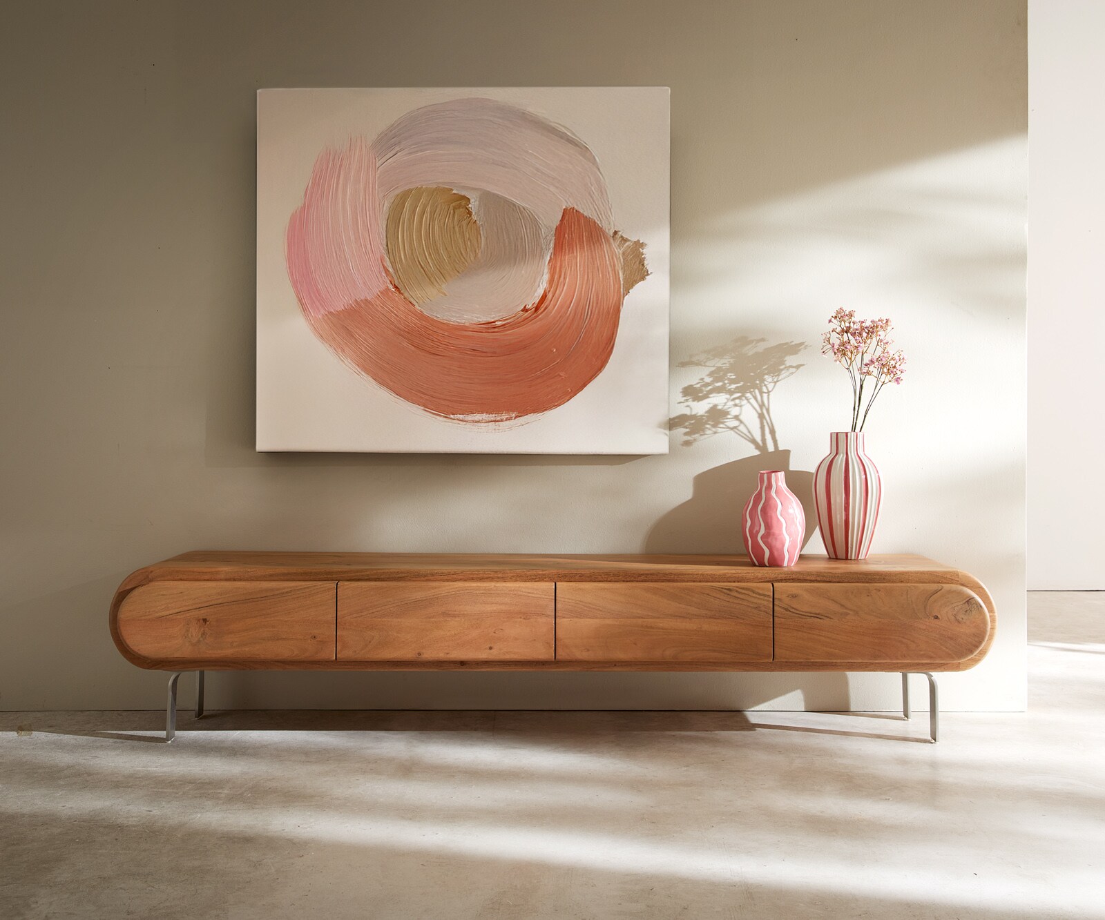 Нисък шкаф Sohara 175 см естествена акация 4 вратички L-фут сребро 1